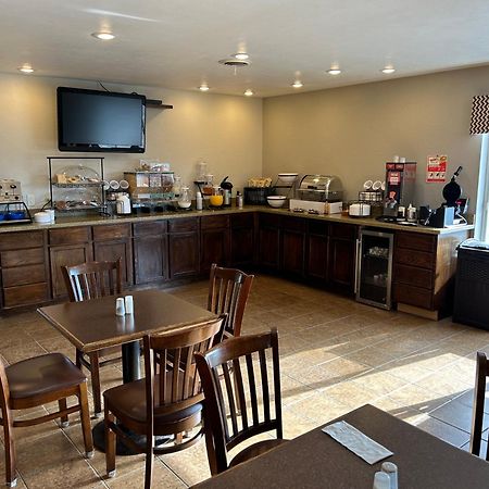 Boarders Inn & Suites By Cobblestone Hotels - Munising Wetmore Exteriér fotografie