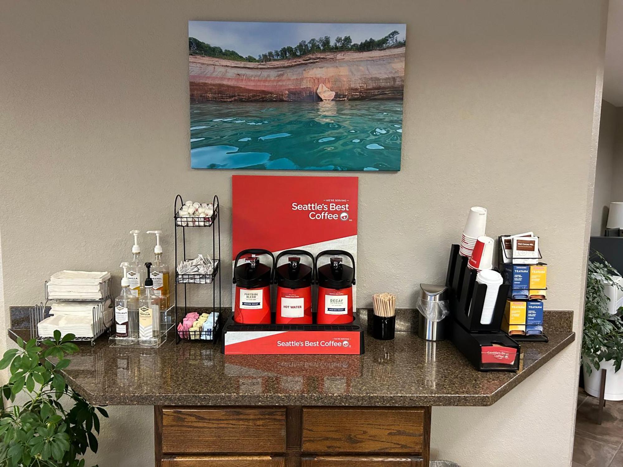 Boarders Inn & Suites By Cobblestone Hotels - Munising Wetmore Exteriér fotografie